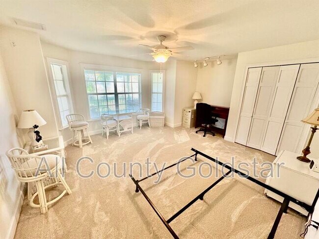 Building Photo - 4114 Rock Creek Dr