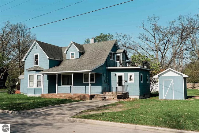 Building Photo - 302 W Fifteenth St