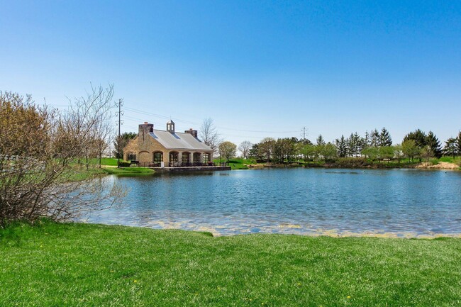 Building Photo - 4931 Leybourne Dr