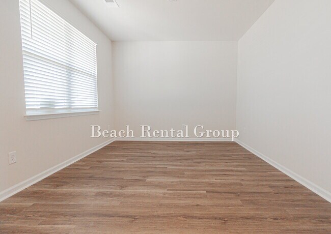 Building Photo - 5 Bedroom Home in Myrtle Beach