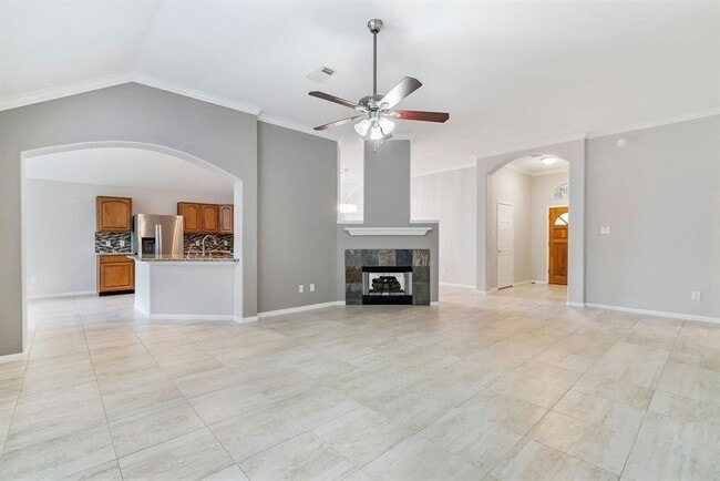 Building Photo - 1319 Castlemist Dr