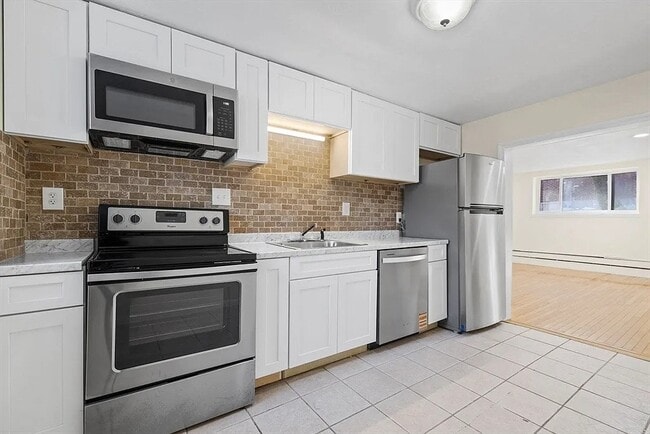 Building Photo - 66 Bryon Rd