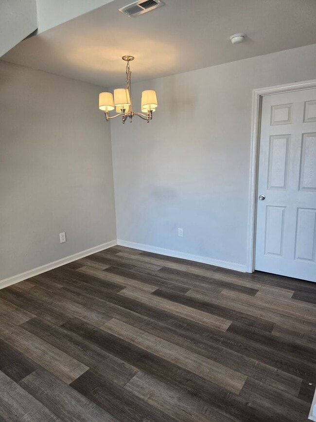 Building Photo - Charming 2 Bedroom in Virginia Beach