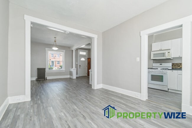 Building Photo - 3343 Avondale Ave