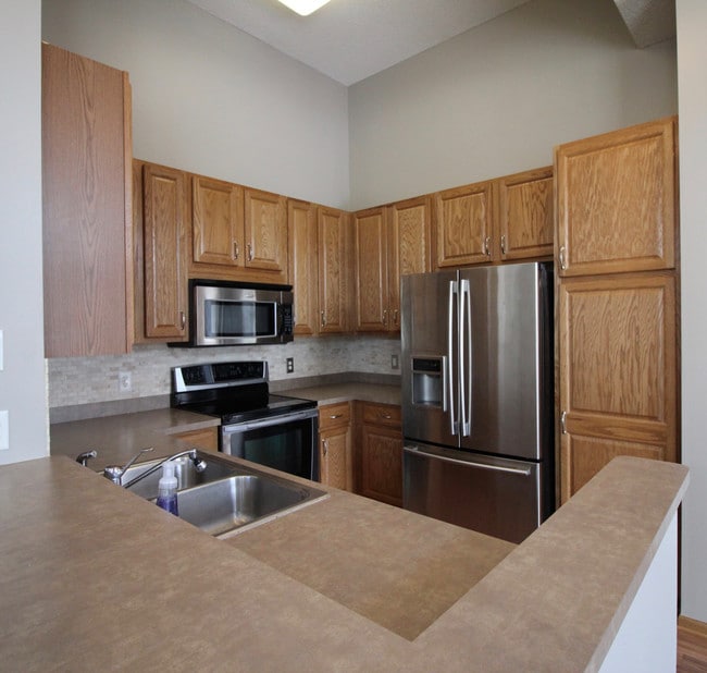 Building Photo - 10515 Pond Curve