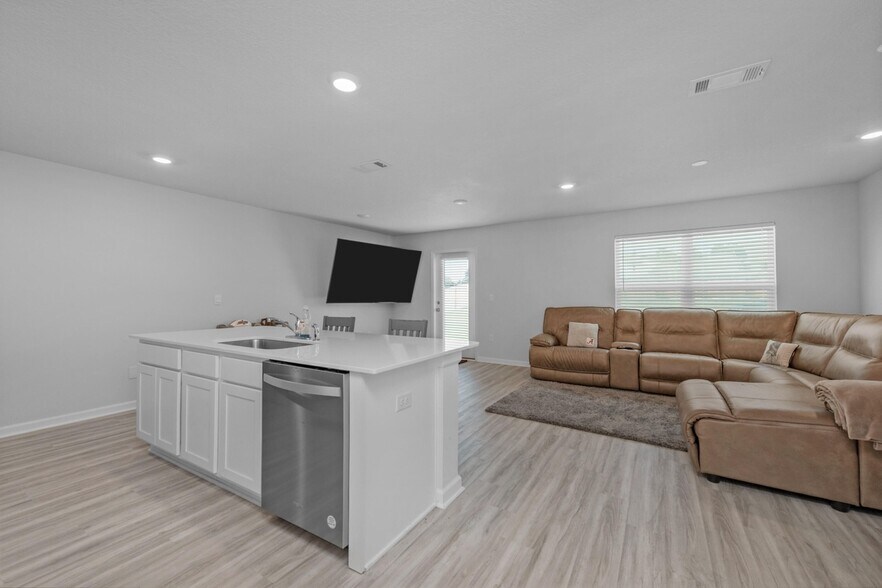 Building Photo - 2659 Saltgrass Way