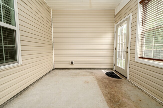 Building Photo - 1202 Skipjack Ct