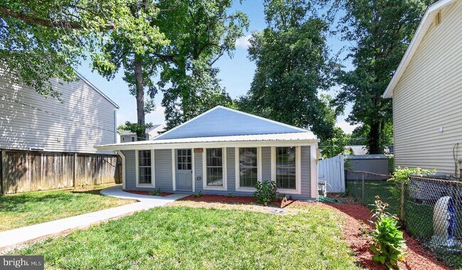 Building Photo - 1727 Forestville Rd