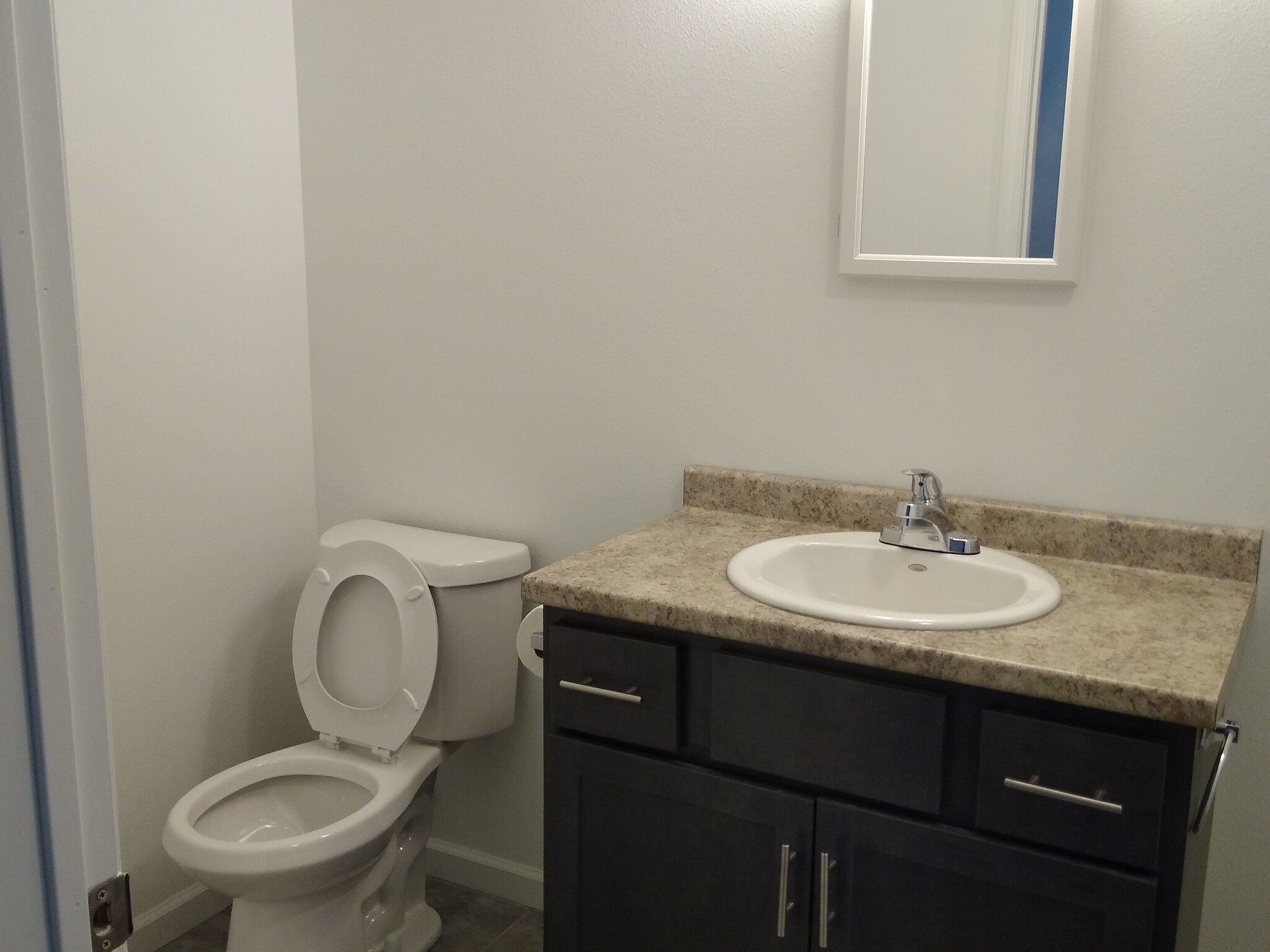 Bathroom - 1129 S Forest Ave
