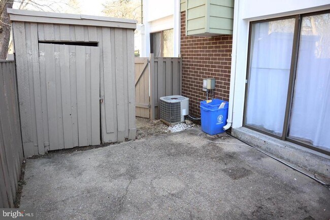 Building Photo - 18315 Allspice Dr