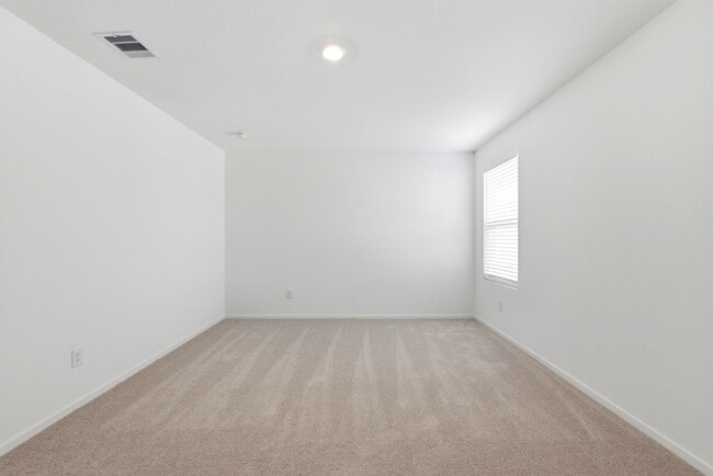 Building Photo - 629 Craven St