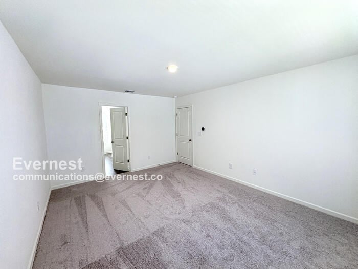 Building Photo - 135 Flowering Cherry St