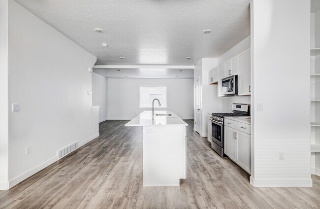 Building Photo - 413 S 1110 W