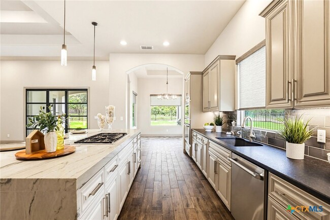 Building Photo - 2447 Wallaby Cir