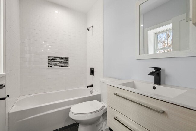 Building Photo - 4bed apartment in Waltham