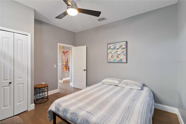 Building Photo - 9797 Portofino Dr