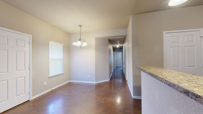 Building Photo - 1705 Aztec Trce