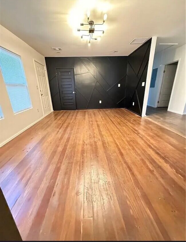 Building Photo - 3145 Locke Dr SE