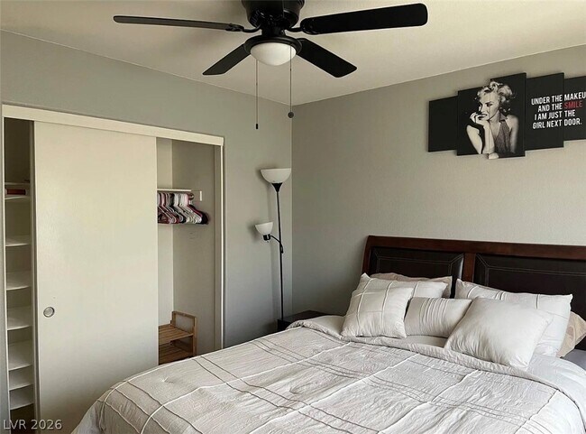 Building Photo - 5289 Coral Ribbon Ave