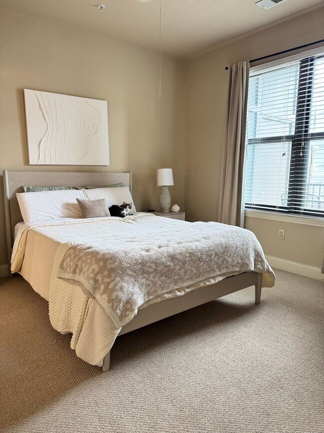 Building Photo - CityView at Riverwalk - Available January 2026! Gorgeous UNFURNISHED 2 bed/w 2 bath (both ensuite...