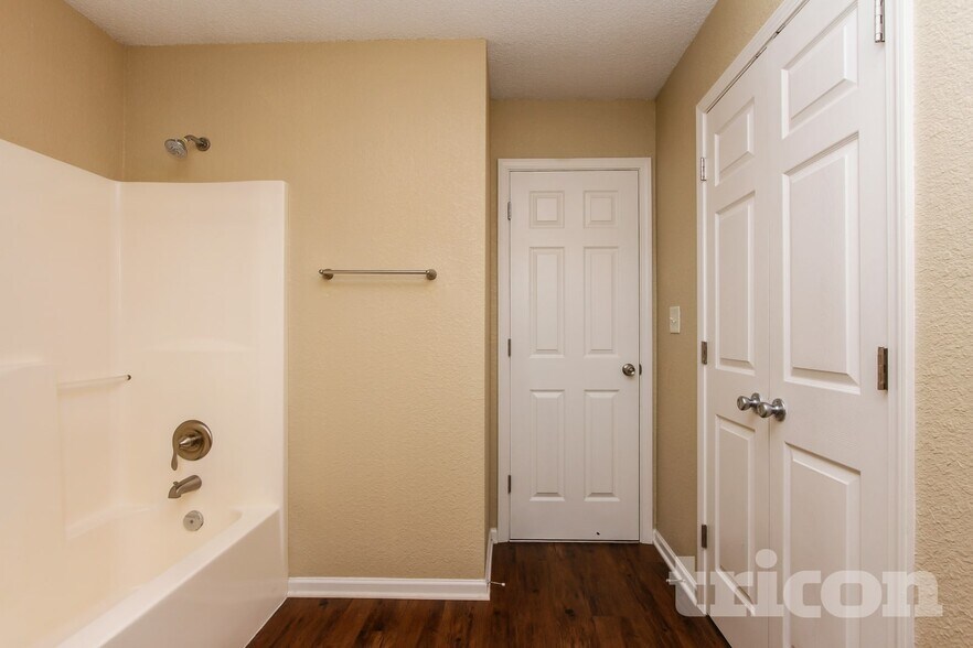 Building Photo - 1745 Perry Commons Blvd