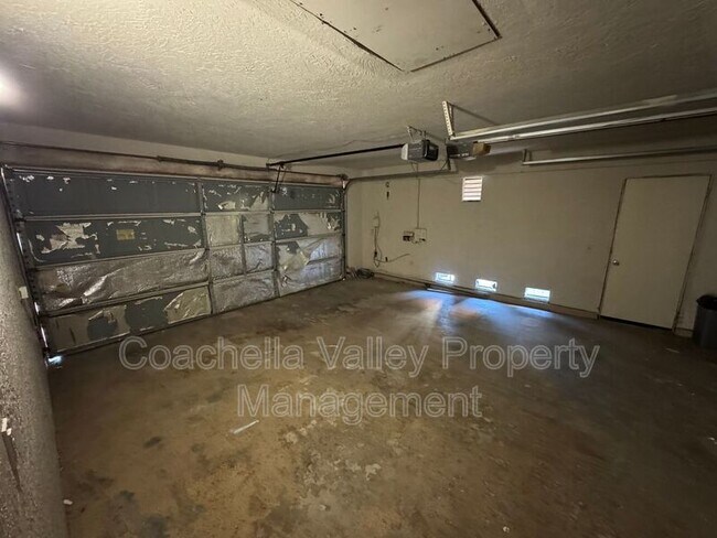 Building Photo - 44060 Dalea Ct