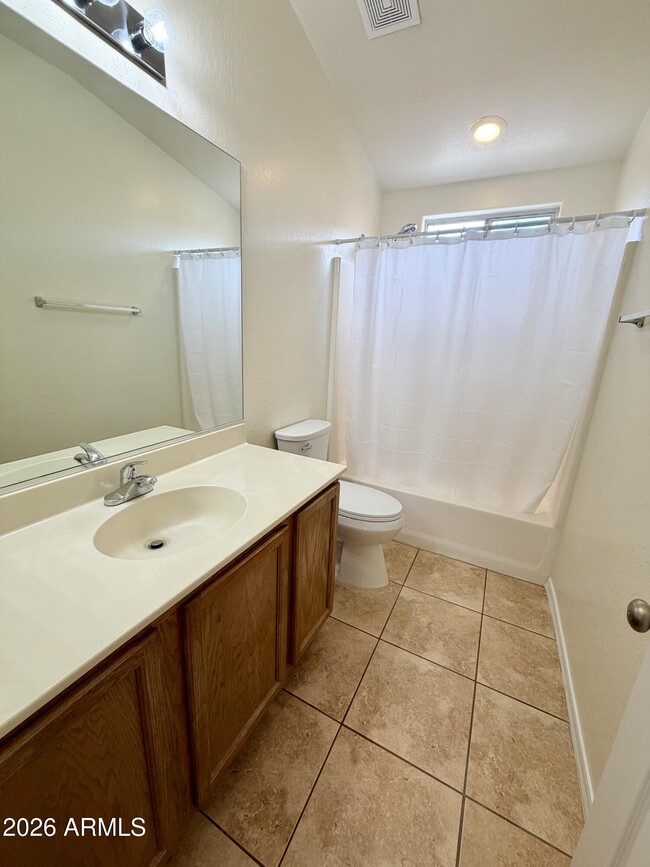 Building Photo - 574 Amante Dr