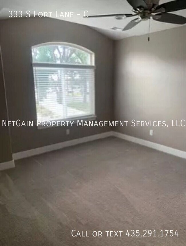 Building Photo - 333 S Fort Ln