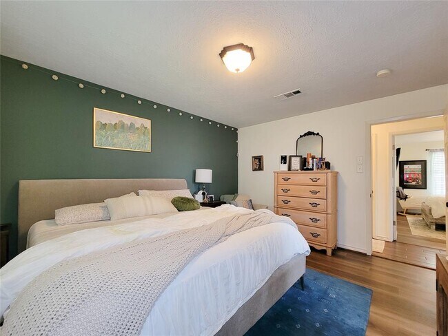 Building Photo - 3735 Hickory Knob Dr