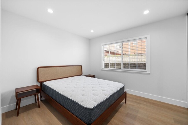 Building Photo - Modern Indoor / Outdoor Living with Resort-Style Yard & Bonus Suite