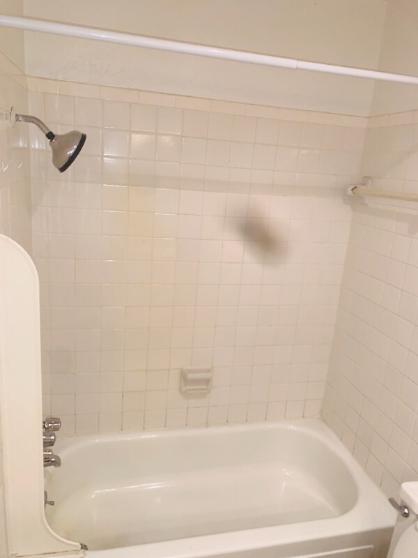 Building Photo - CHEVY Glenchase Ln