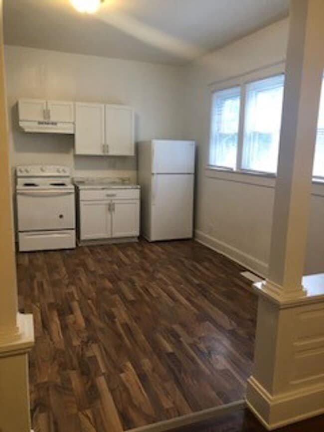 Building Photo - 239 N Tacoma Ave