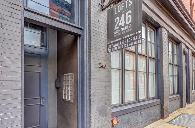 Building Photo - 246 N Court St