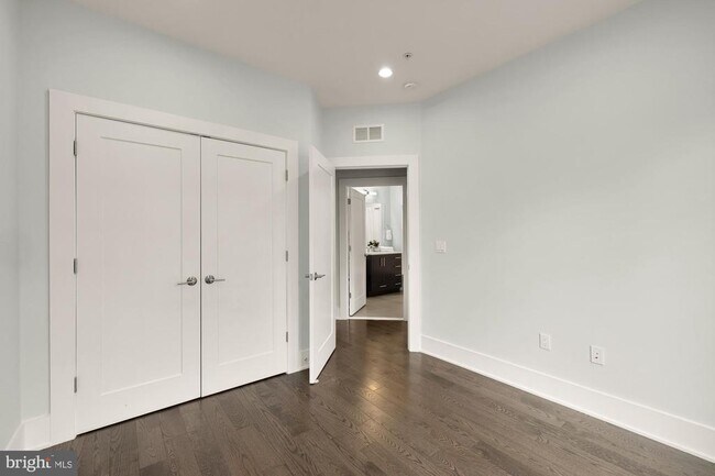 Building Photo - 153 Winsome Cir