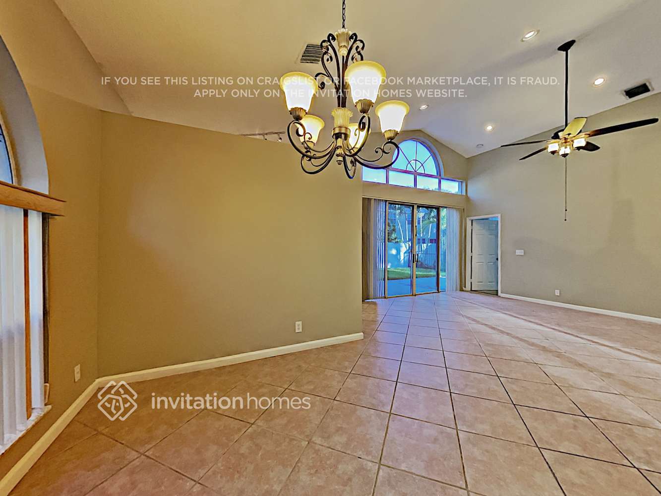 Building Photo - 1160 NW 185th Ave