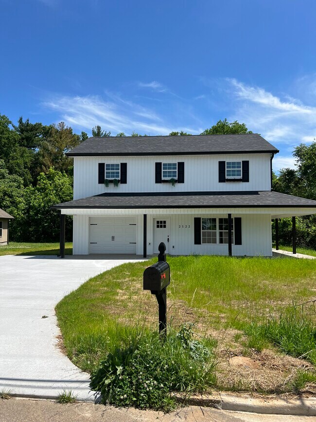 Primary Photo - 2122 Brooks Ave