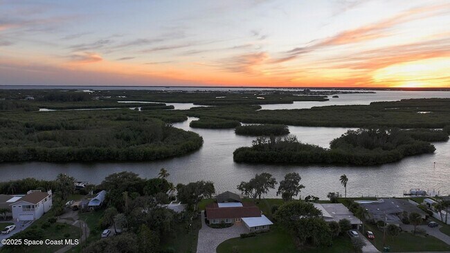 Building Photo - 778 Nassau Rd