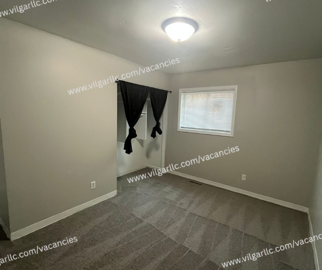Building Photo - This stunning 4 Bedroom, 1 Bath home in Gary, IN