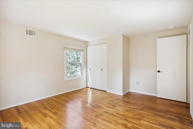 Building Photo - 8709 Sleepy Hollow Ln