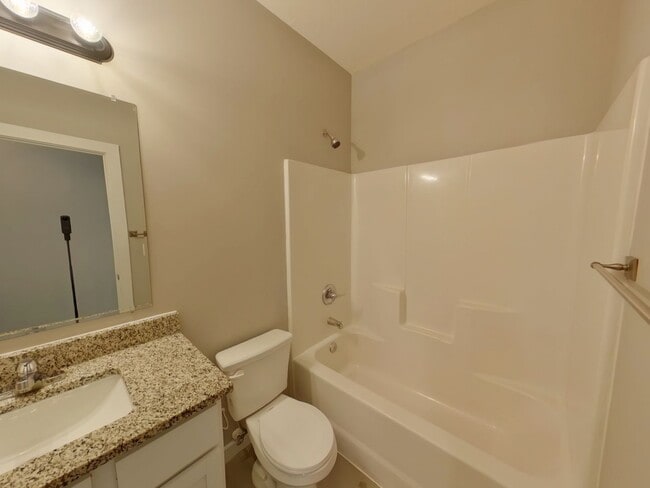 Building Photo - 1334 W Haskell St