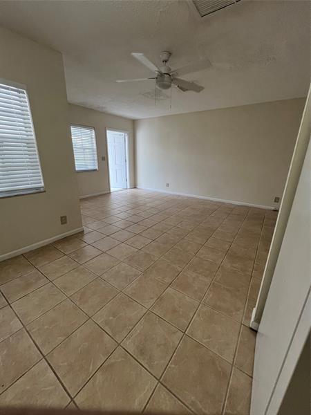 Building Photo - 4540 Bougainvilla Dr