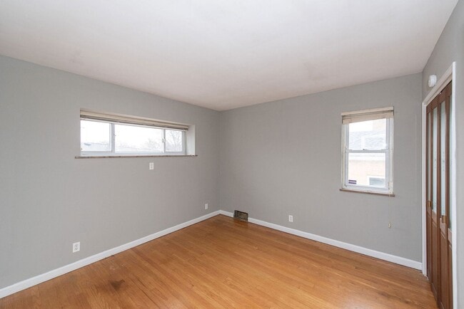 Building Photo - 3031 Irvella Pl
