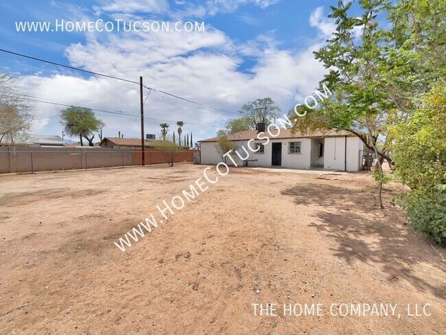 Building Photo - 2602 E Keswick Cir