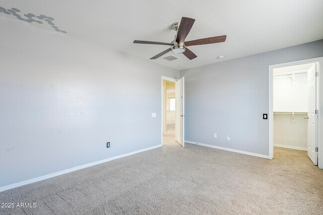 Building Photo - 2025 W Marconi Ave