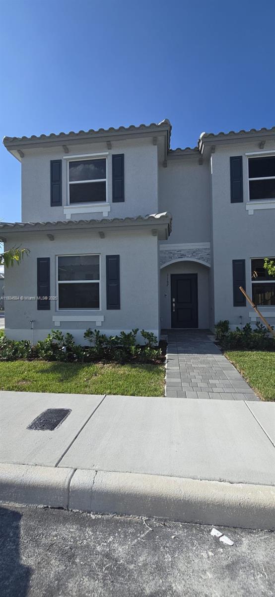 Building Photo - $2,500 1162 SE 1st Ter