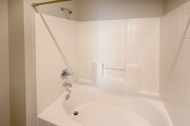 Building Photo - 3Bd/2.5Ba Redmond Home