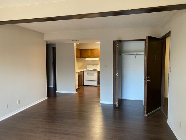 Interior Photo - Quail Creek Apts.