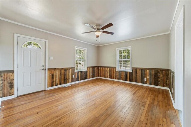 Building Photo - 2201 Cr 320