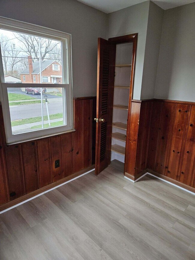 Building Photo - 8298 Jackies Dr