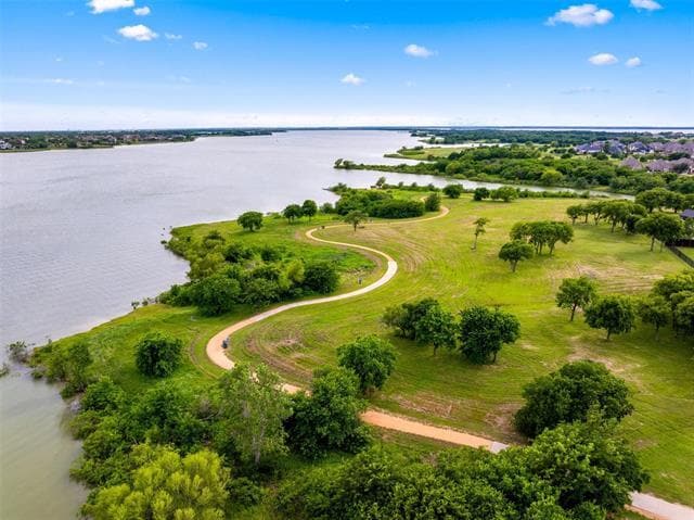 Building Photo - 8444 Wembley